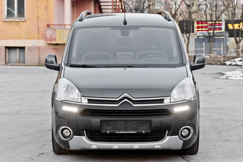 Citroen Berlingo MULTISPACE - NAVI - XTR - DRIVE SELECT - FACELIFT, снимка 2 - Автомобили и джипове - 49246765