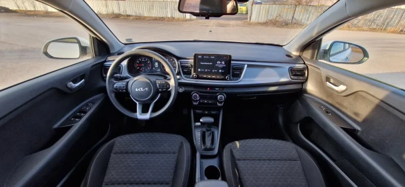 Kia Rio, снимка 14 - Автомобили и джипове - 52426516