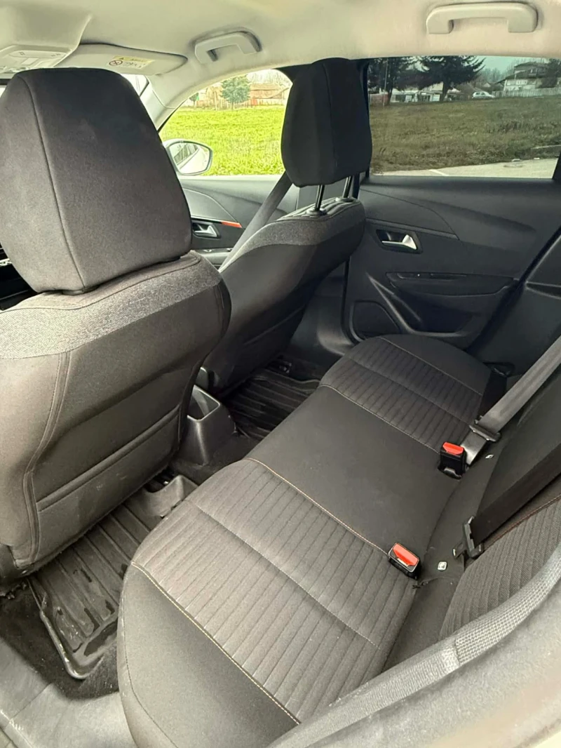 Peugeot 208 1.2 PureTech , снимка 10 - Автомобили и джипове - 52972426