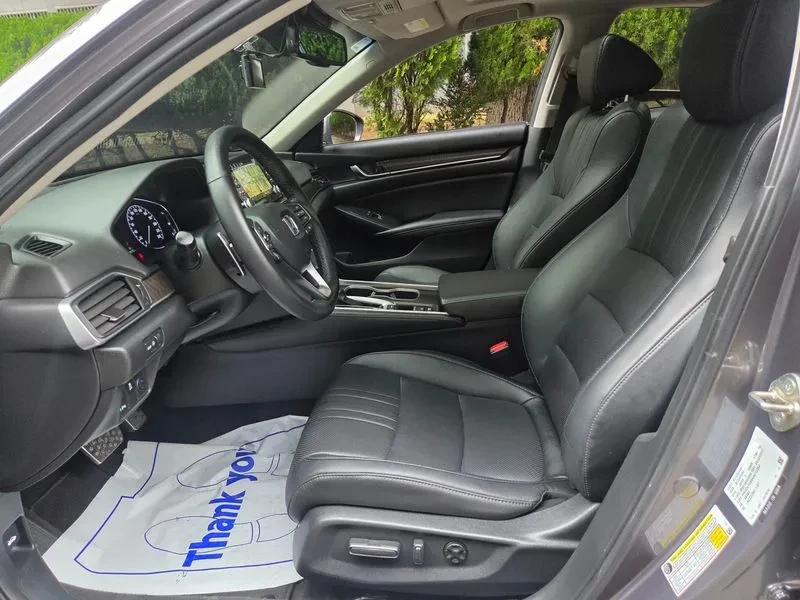 Honda Accord 1.5 Turbo, снимка 14 - Автомобили и джипове - 55841822