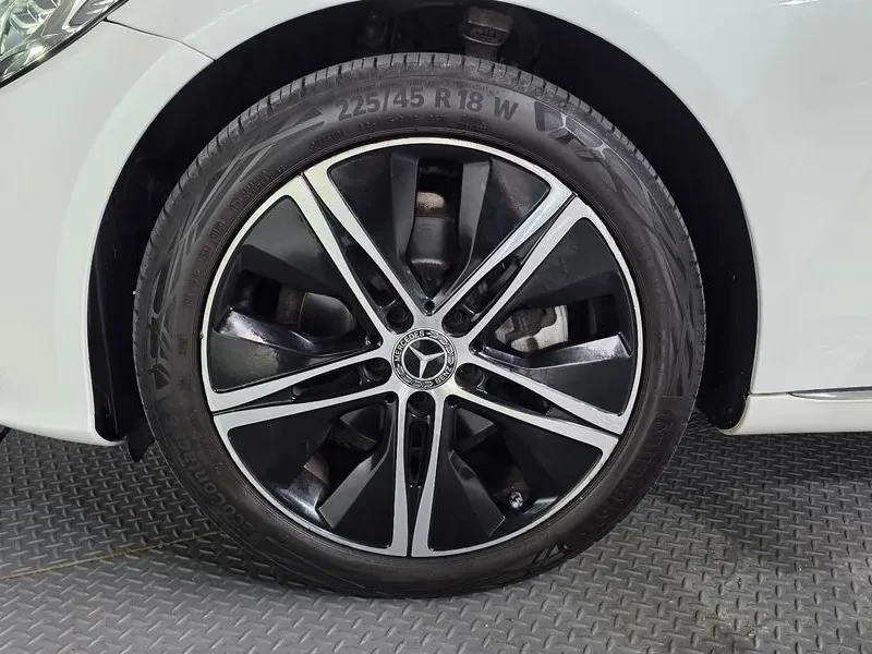 Mercedes-Benz C 220 D 4Matic Exclusive, снимка 5 - Автомобили и джипове - 55941284