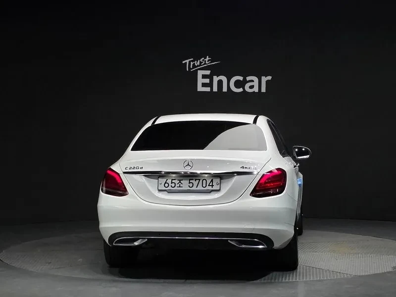 Mercedes-Benz C 220 D 4Matic Exclusive, снимка 4 - Автомобили и джипове - 55941284