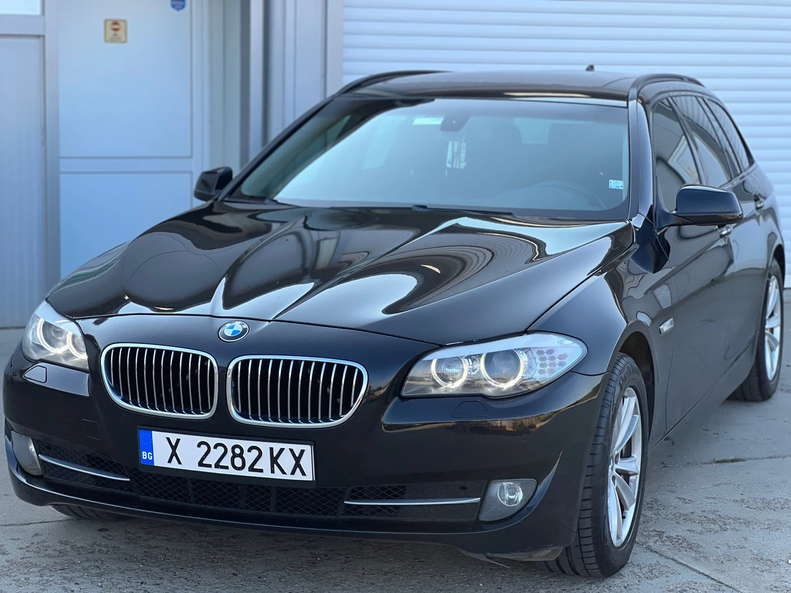 BMW 520 * PANO* , * Keyless* , * 163hp* , * Shadow* РЕАЛНИ - изображение 4