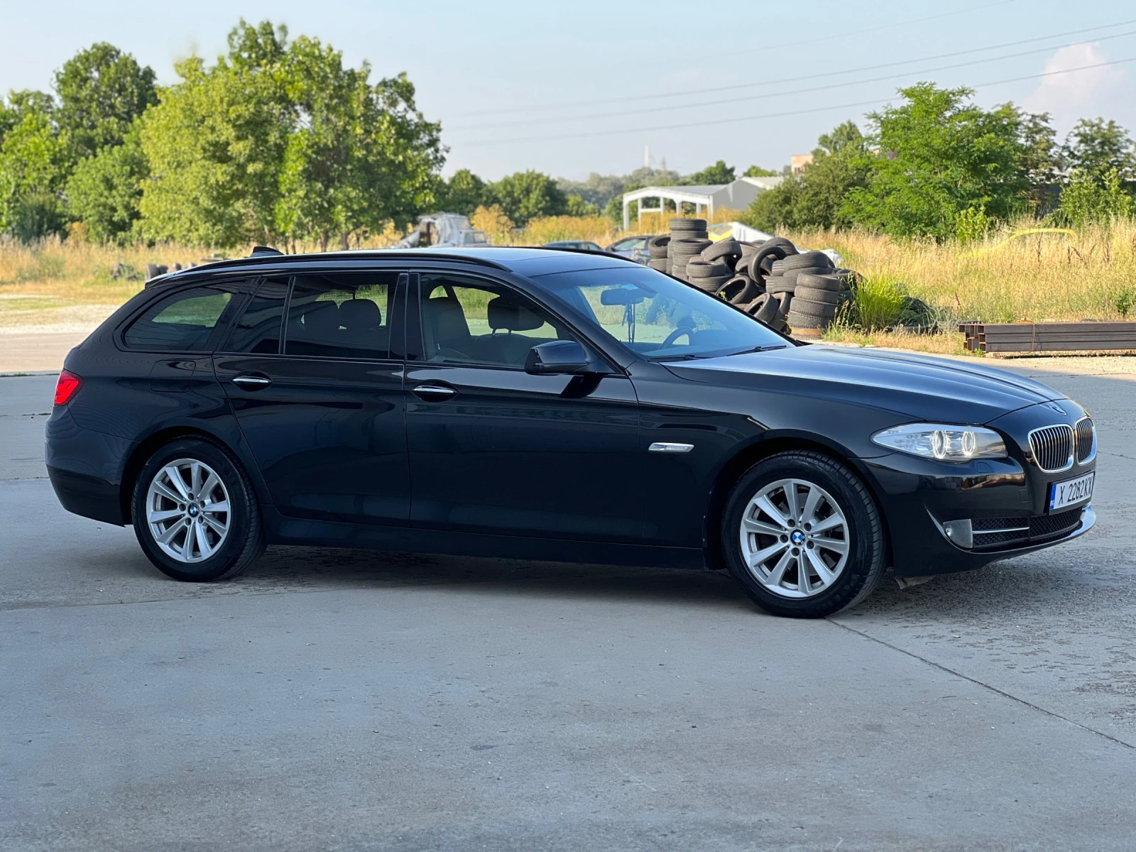 BMW 520 * PANO* , * Keyless* , * 163hp* , * Shadow* РЕАЛНИ - изображение 3