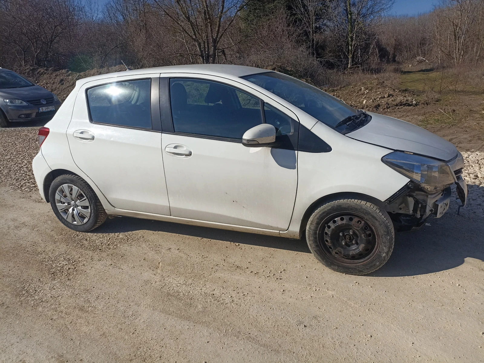 Toyota Yaris 1.0I - 1, 4D4D - изображение 5