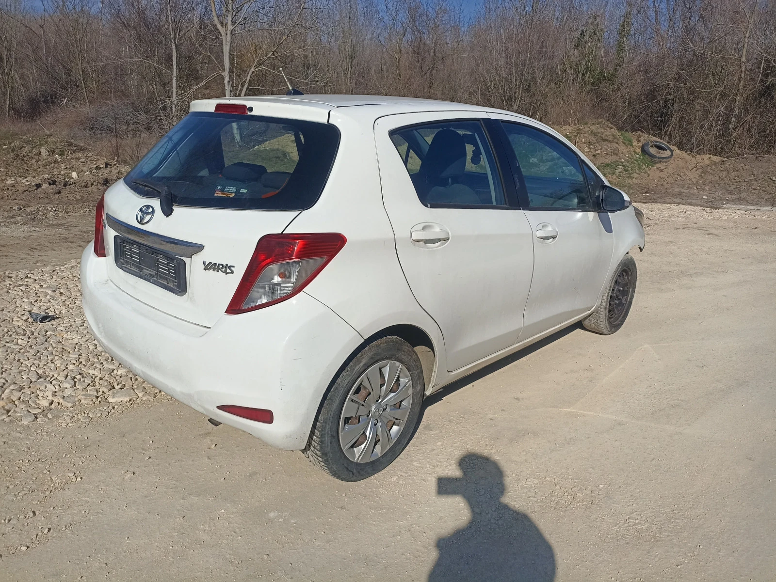 Toyota Yaris 1.0I - 1, 4D4D - изображение 2