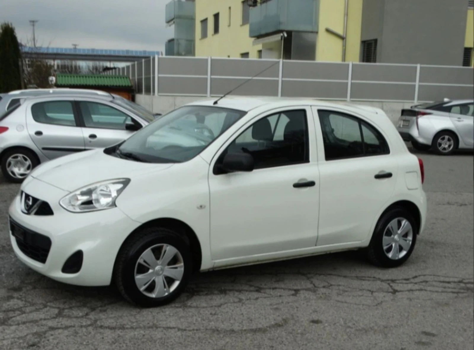 Nissan Micra 1.2 газ бензин