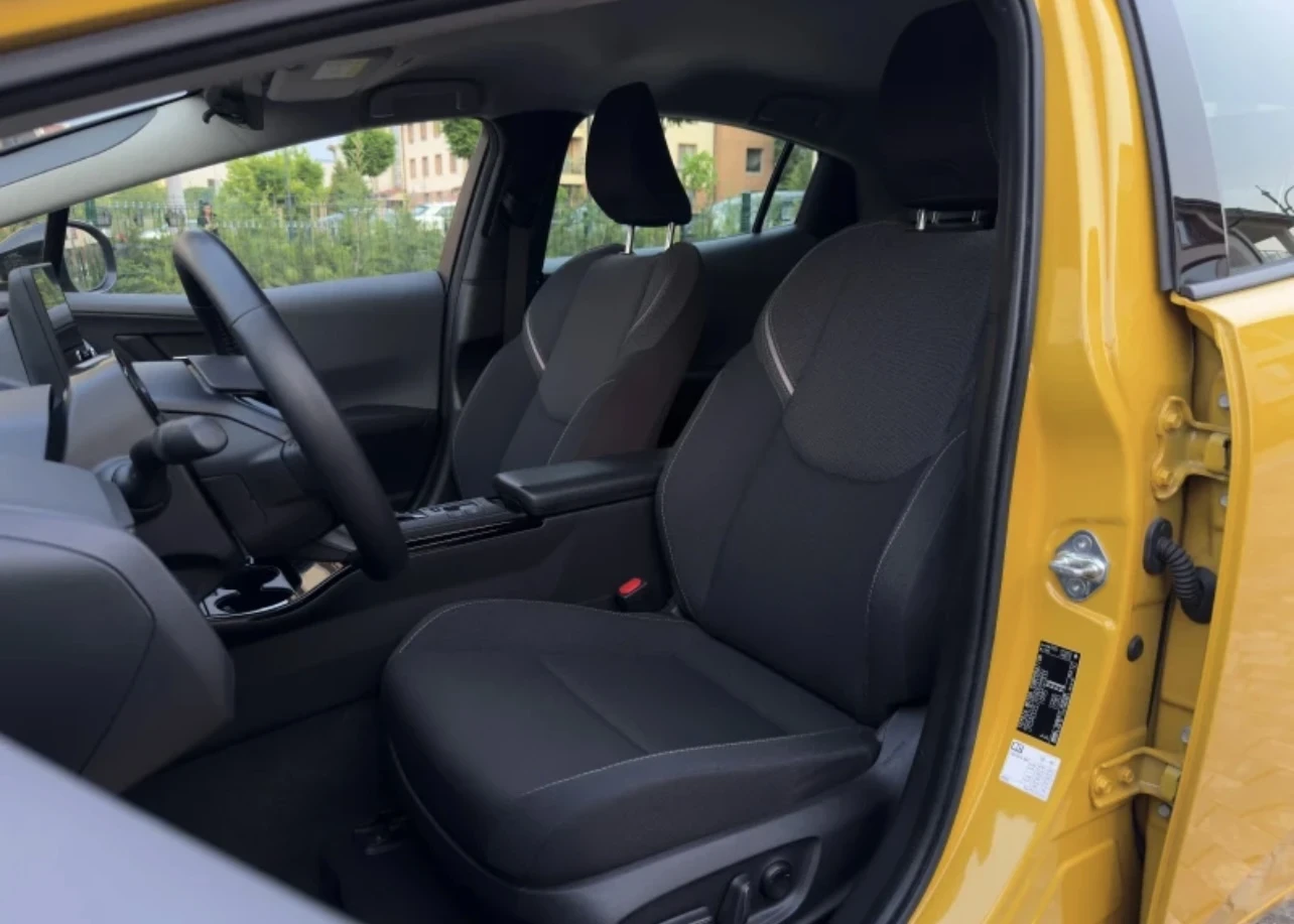 Toyota Prius Gold / 10 ГОДИНИ ГАРАНЦИЯ / Plug in Hybrid НАЛИЧЕН - изображение 10