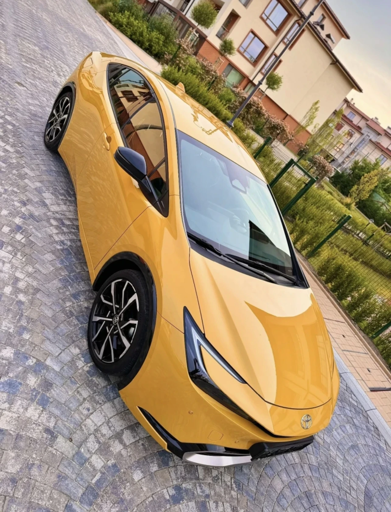 Toyota Prius Gold / 10 ГОДИНИ ГАРАНЦИЯ / Plug in Hybrid НАЛИЧЕН - изображение 5