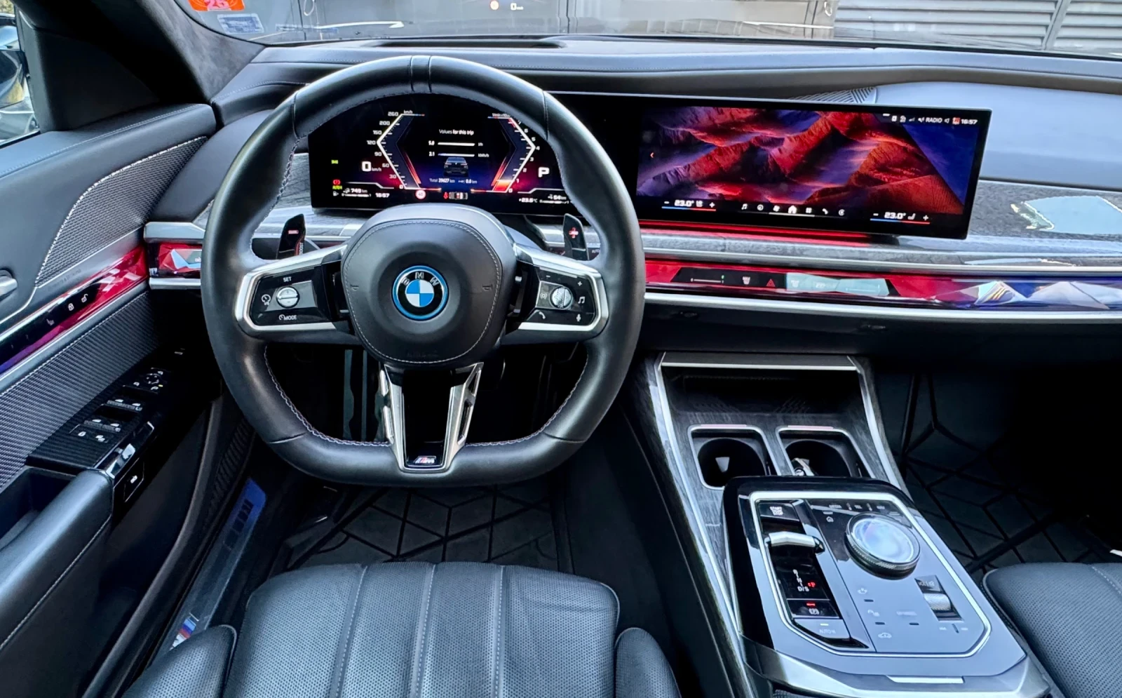 BMW 760 НАЛИЧЕН M760e/drive/Bow er&Wilkinson - изображение 7