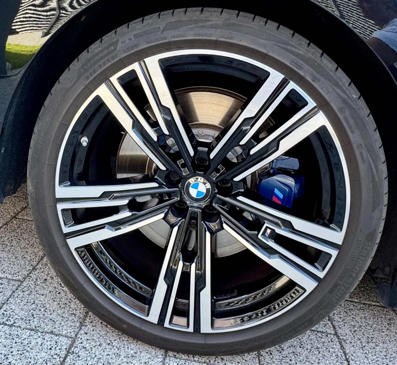 BMW 760 НАЛИЧЕН M760e/drive/Bow er&Wilkinson - изображение 6