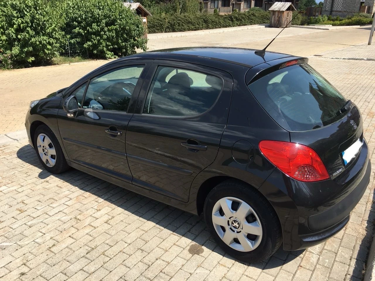 Peugeot 207 1.6 HDI - изображение 2