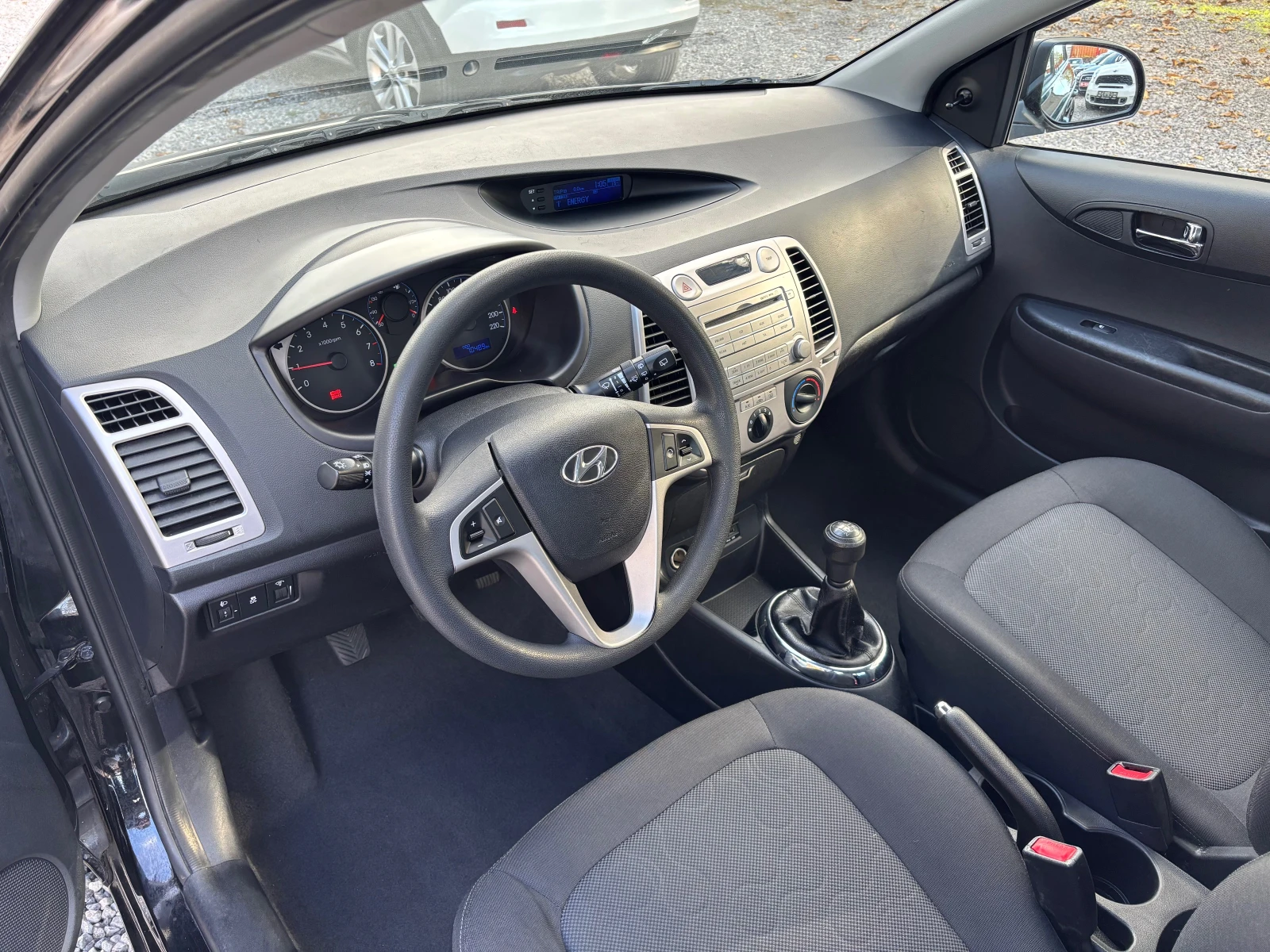 Hyundai I20 1.3i-70000KM!!! | Mobile.bg   7