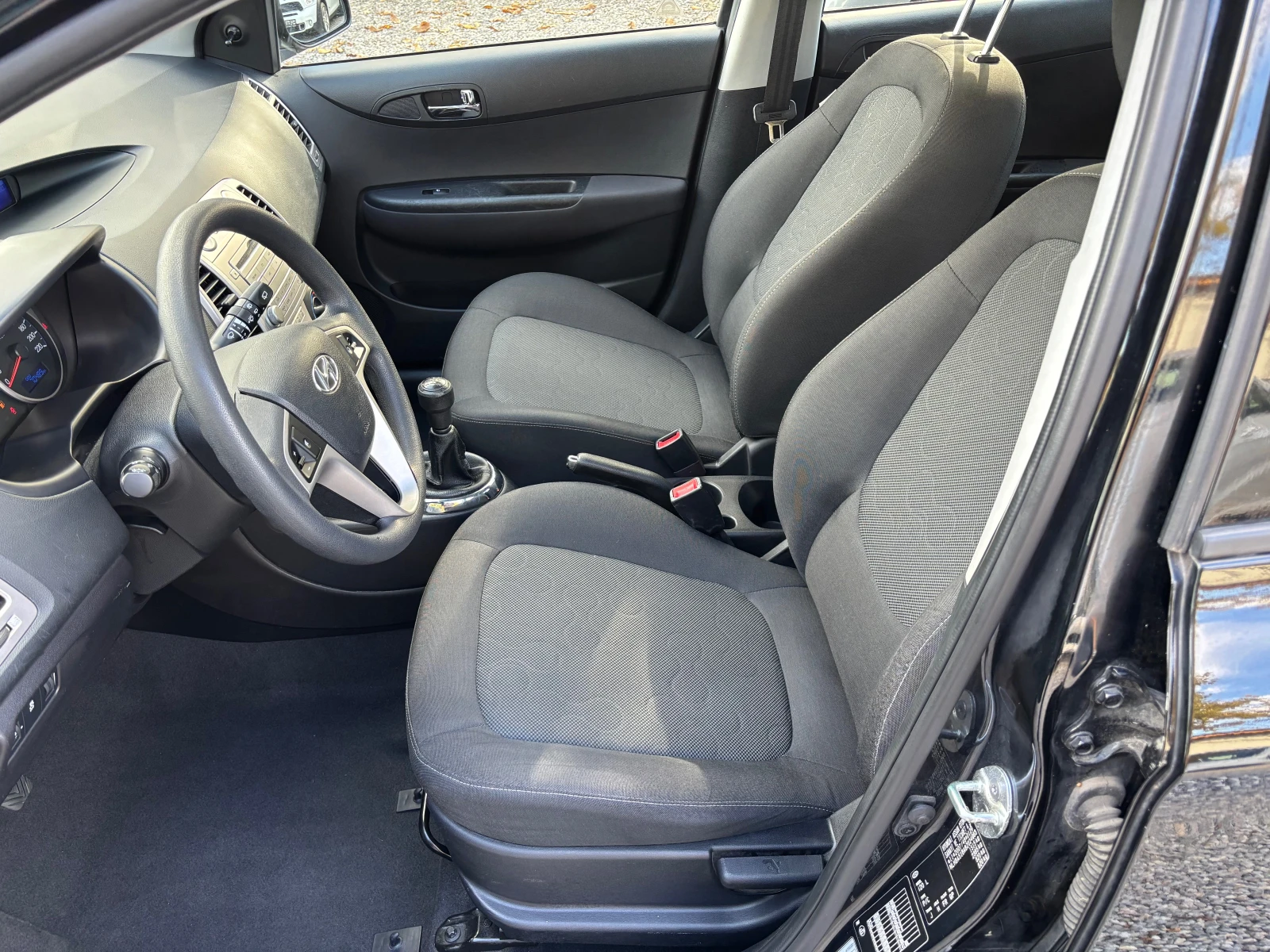 Hyundai I20 1.3i-70000KM!!! | Mobile.bg   8