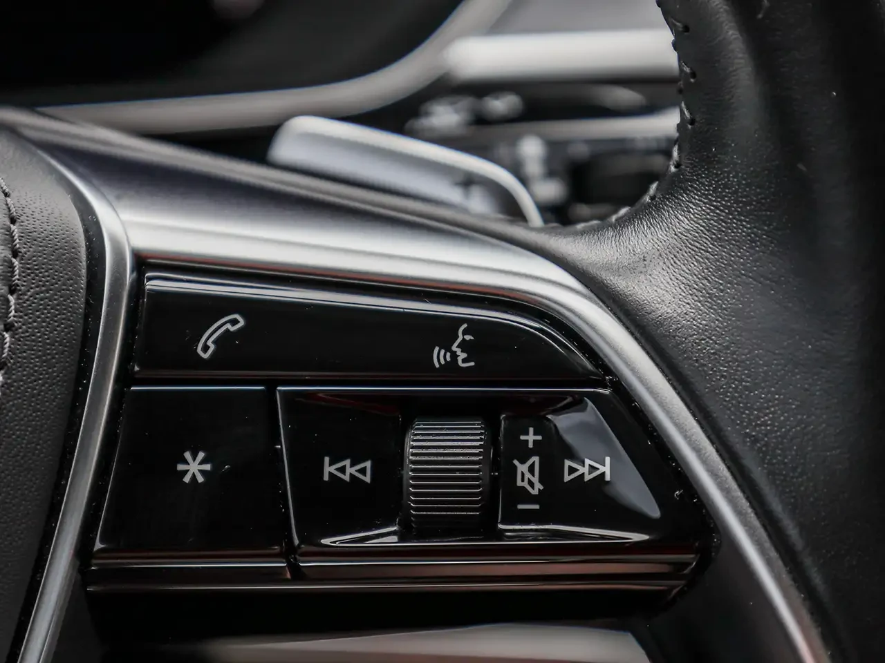 Audi A8 LONG* MATRIX* DISTRONIK* * HEAD-UP* B&O* 360* | Mobile.bg   11