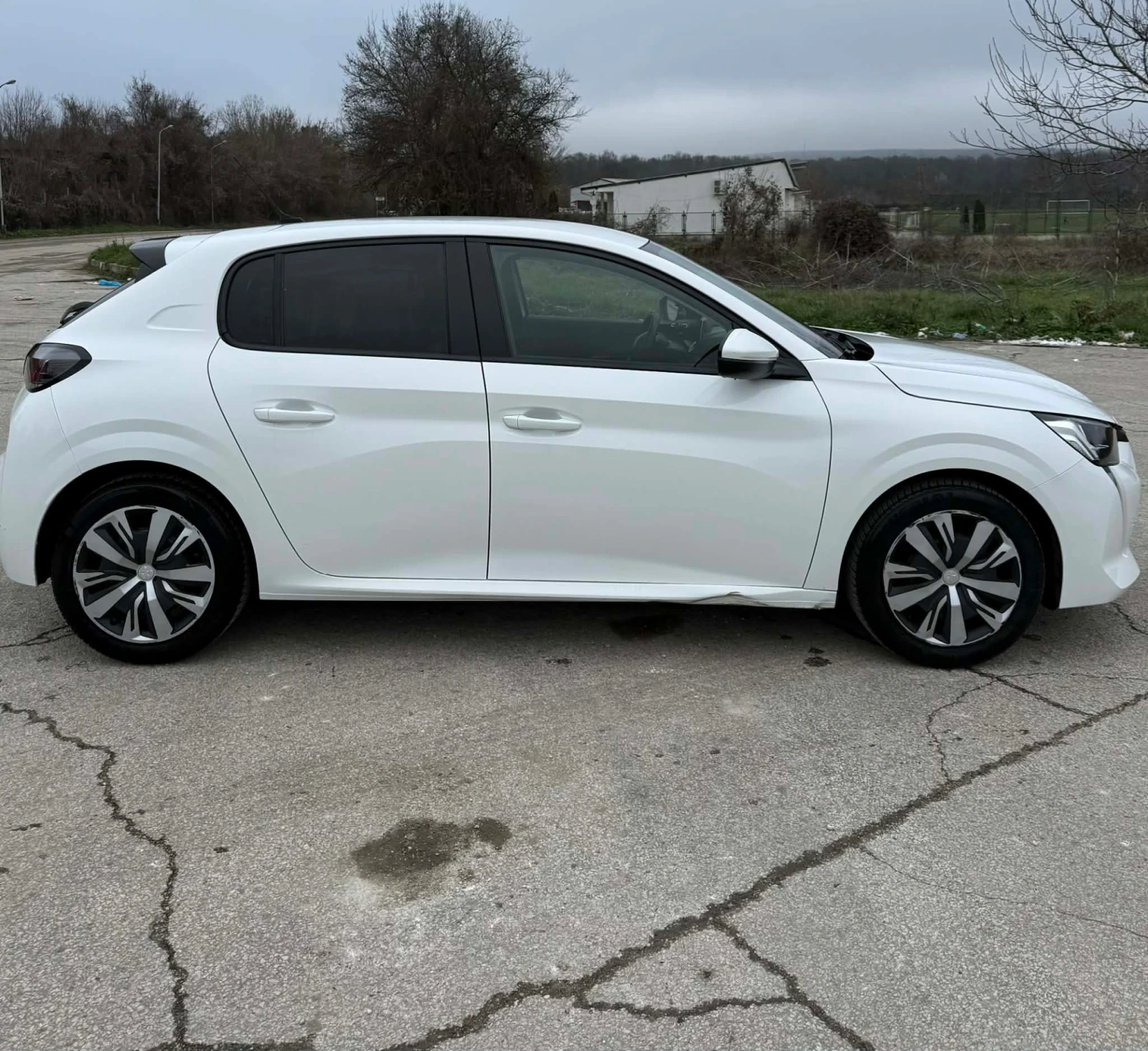 Peugeot 208 1.2 PureTech  - изображение 7