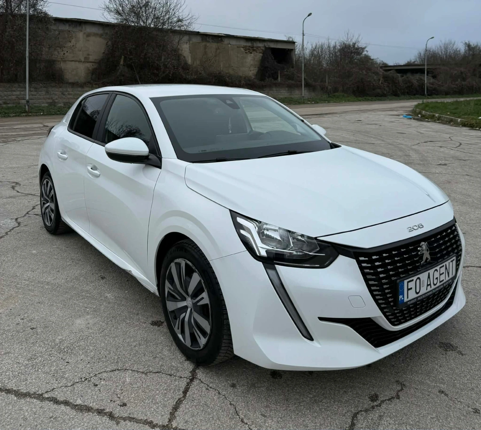 Peugeot 208 1.2 PureTech  - изображение 2