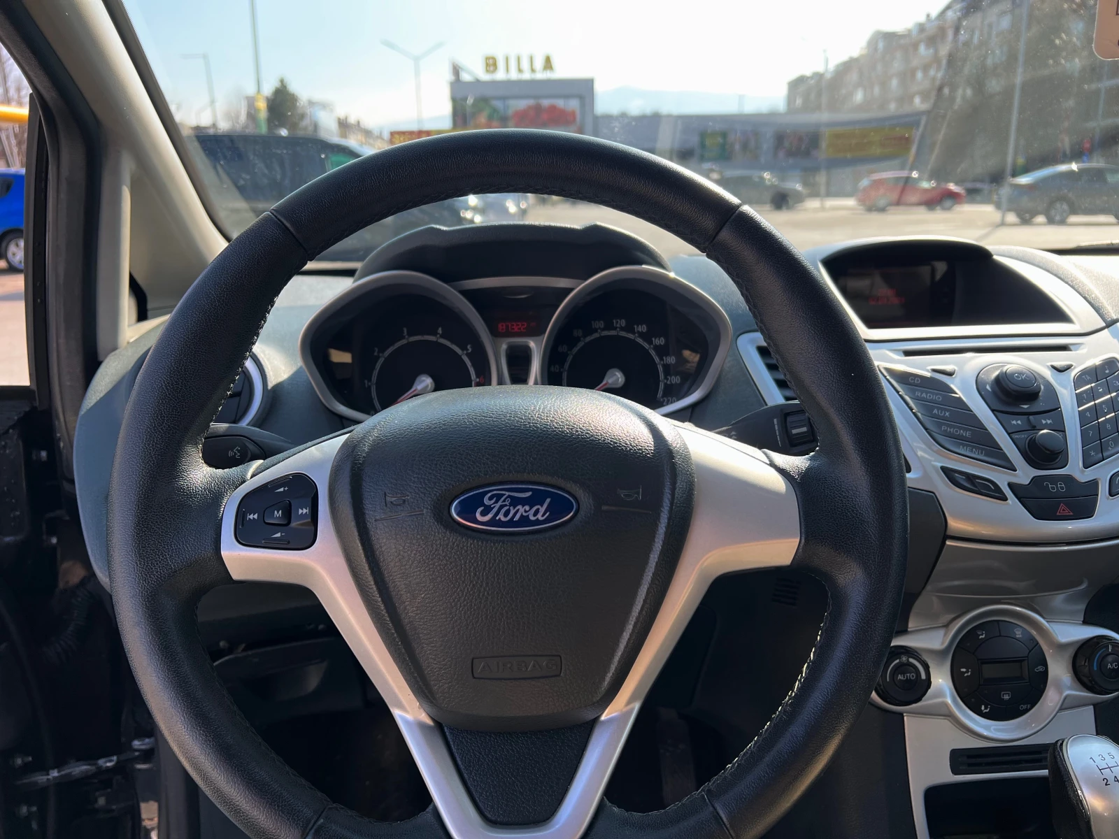 Ford Fiesta Titanium, снимка 8 - Автомобили и джипове - 53736361