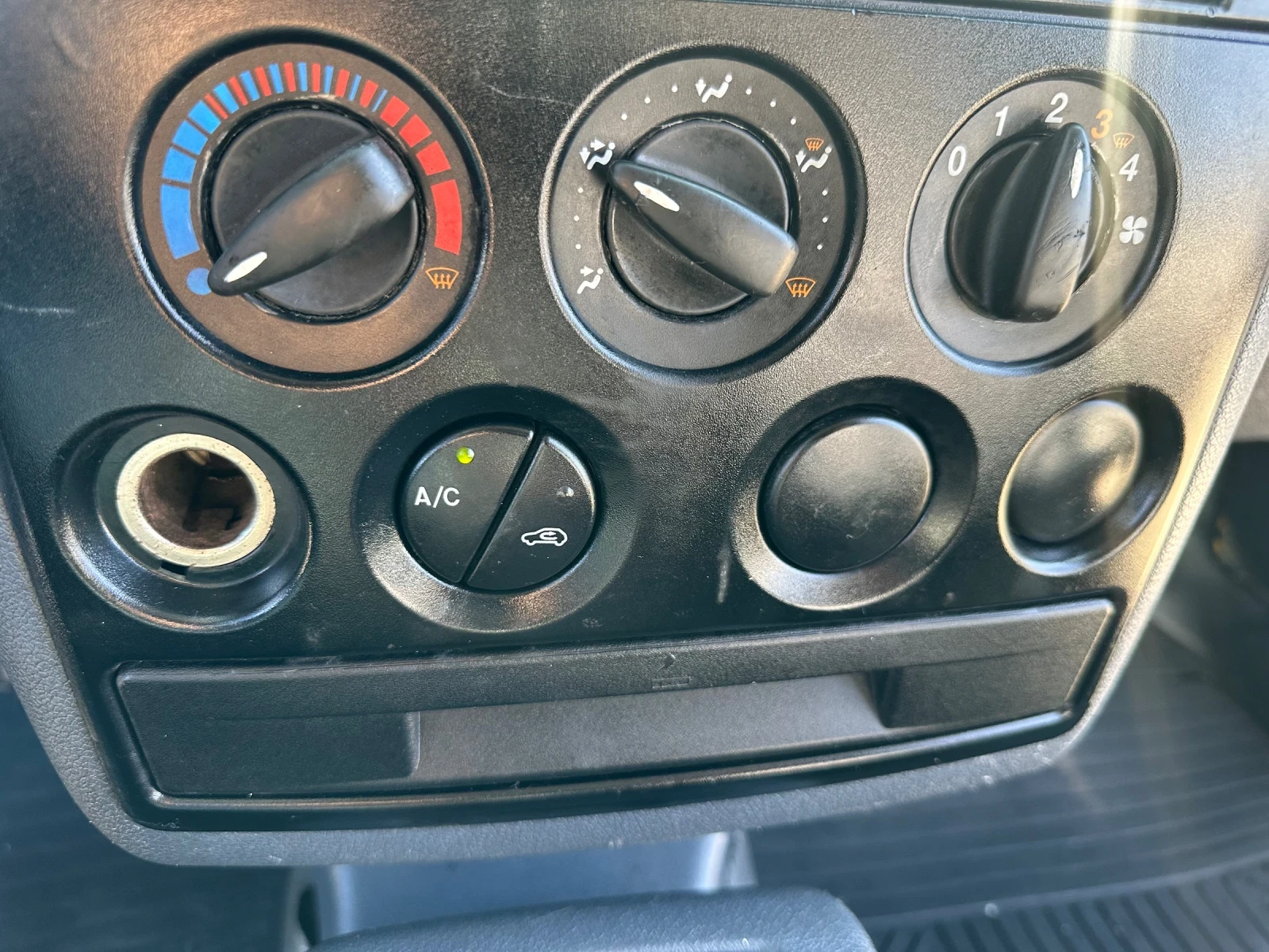 Ford Connect Ford Tranzit Connect 200 Климатик, снимка 11 - Автомобили и джипове - 53830584