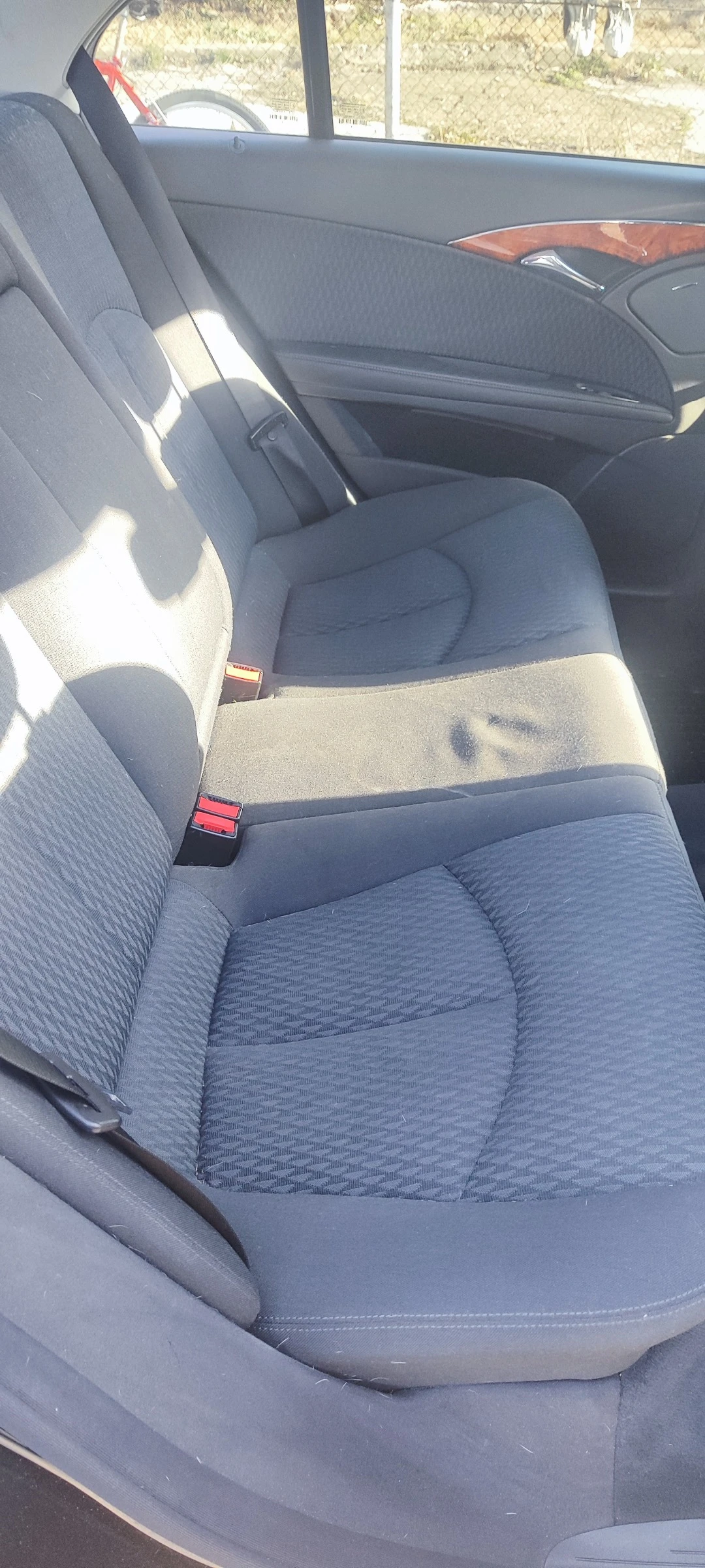 Mercedes-Benz E 240 LPG, снимка 8 - Автомобили и джипове - 53875939