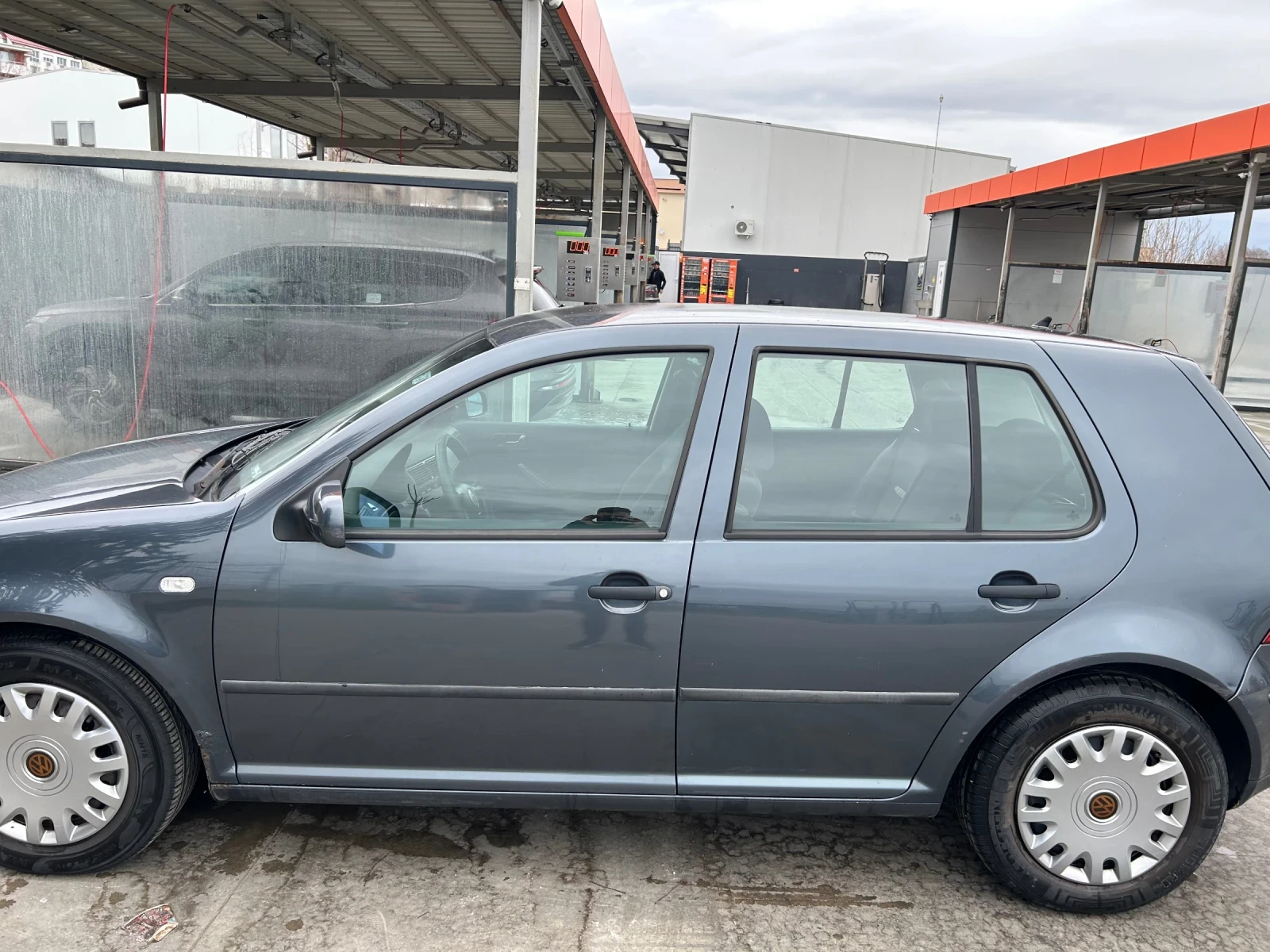 VW Golf, снимка 6 - Автомобили и джипове - 53946696