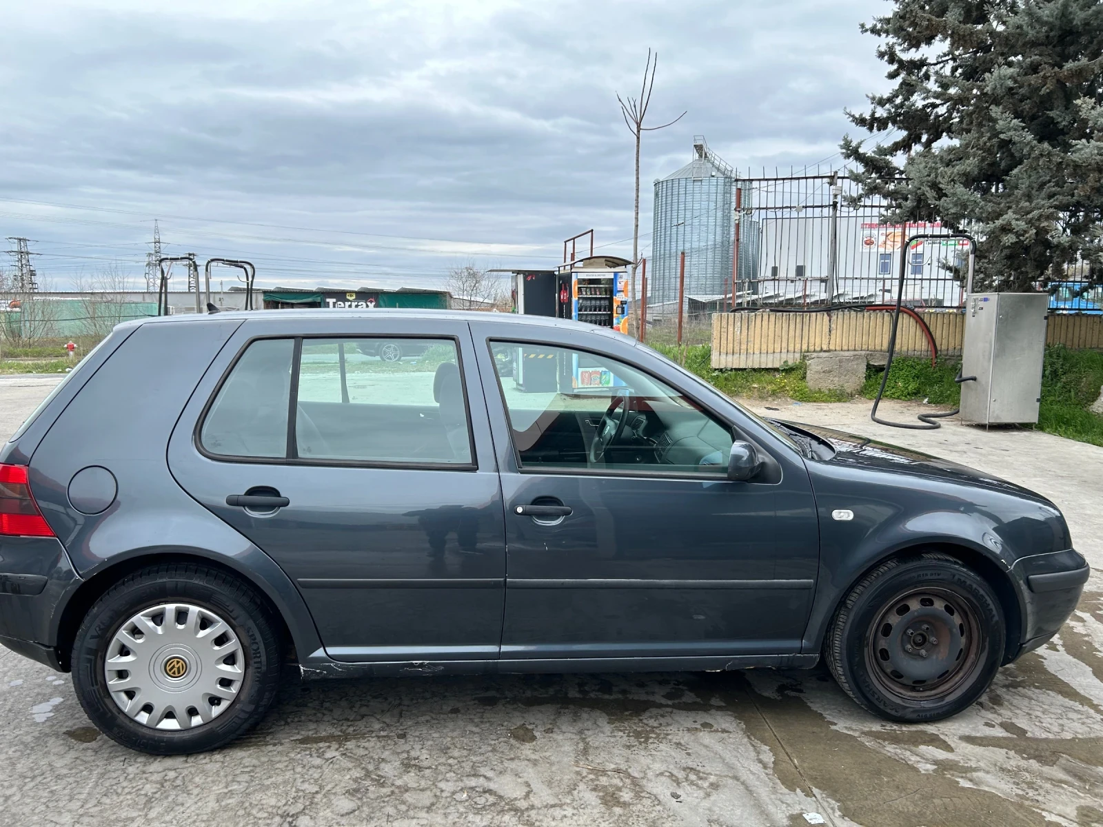VW Golf, снимка 5 - Автомобили и джипове - 53946696