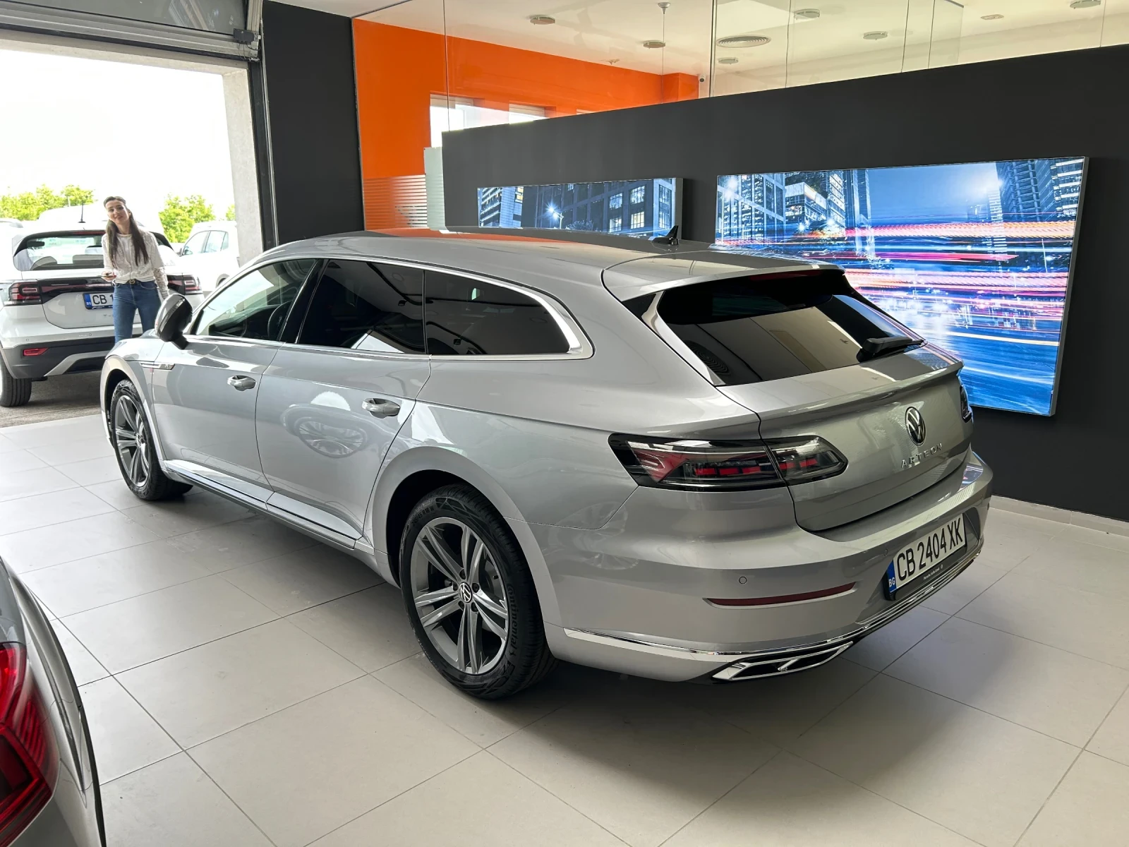 VW Arteon 2.0TSI 7 DSG в гаранция, снимка 2 - Автомобили и джипове - 54013712