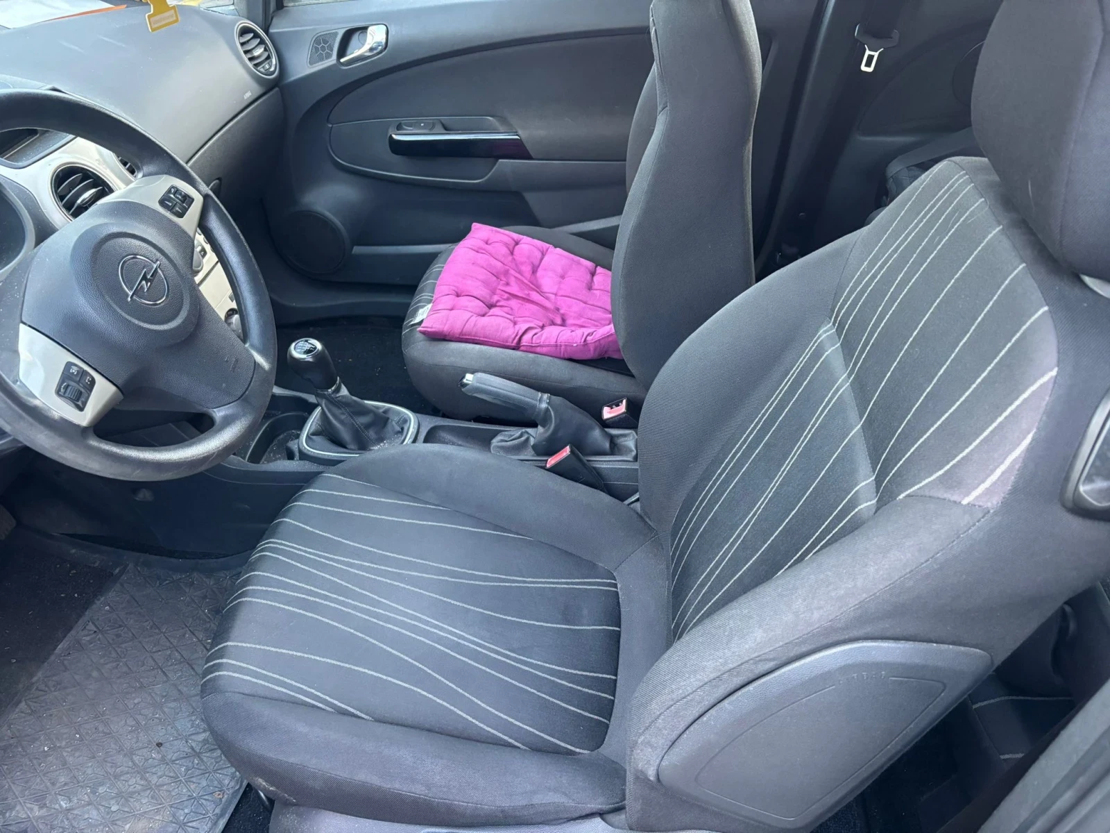 Opel Corsa, снимка 2 - Автомобили и джипове - 54093260