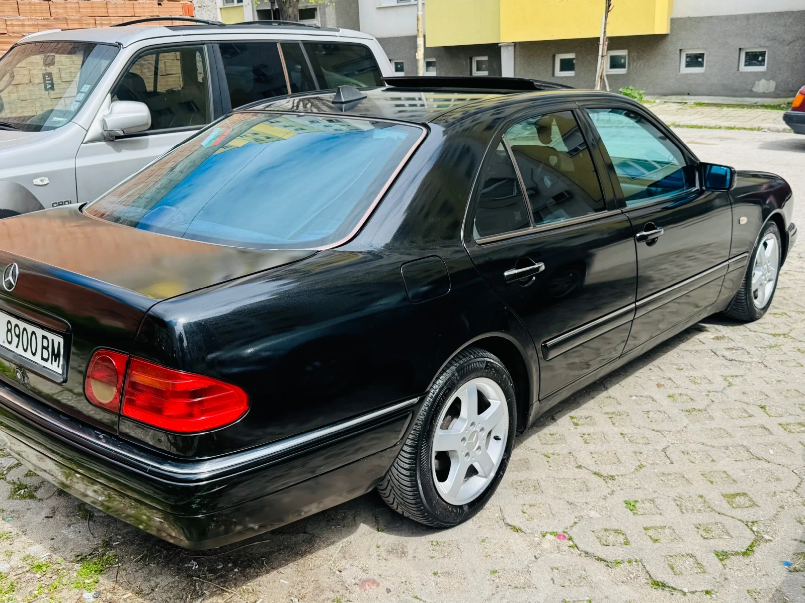 Mercedes-Benz E 290, снимка 5 - Автомобили и джипове - 54151531