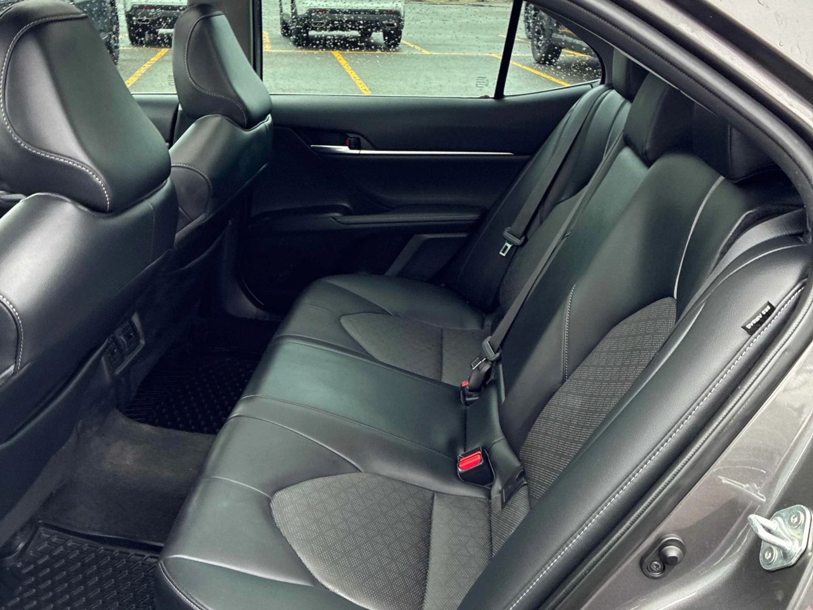 Toyota Camry XSE  * СЕРВИЗНА ИСТОРИЯ * CARFAX * , снимка 13 - Автомобили и джипове - 54206620