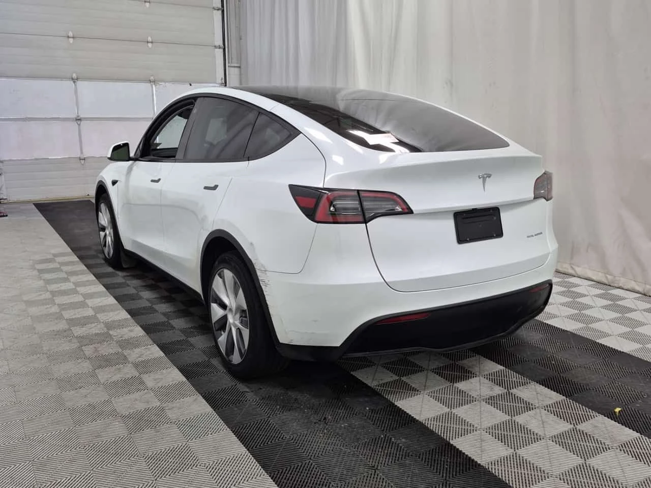 Tesla Model Y LONG RANGE| �����| ��������| ��������| CARFAX|  | Mobile.bg � ����������� 4