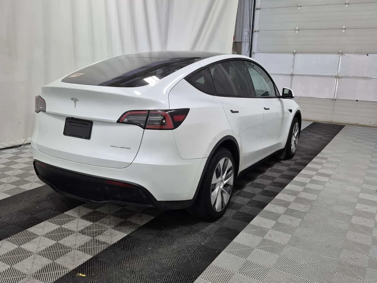 Tesla Model Y LONG RANGE| �����| ��������| ��������| CARFAX|  | Mobile.bg � ����������� 3