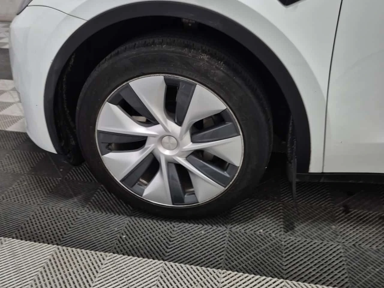 Tesla Model Y LONG RANGE| �����| ��������| ��������| CARFAX|  | Mobile.bg � ����������� 6