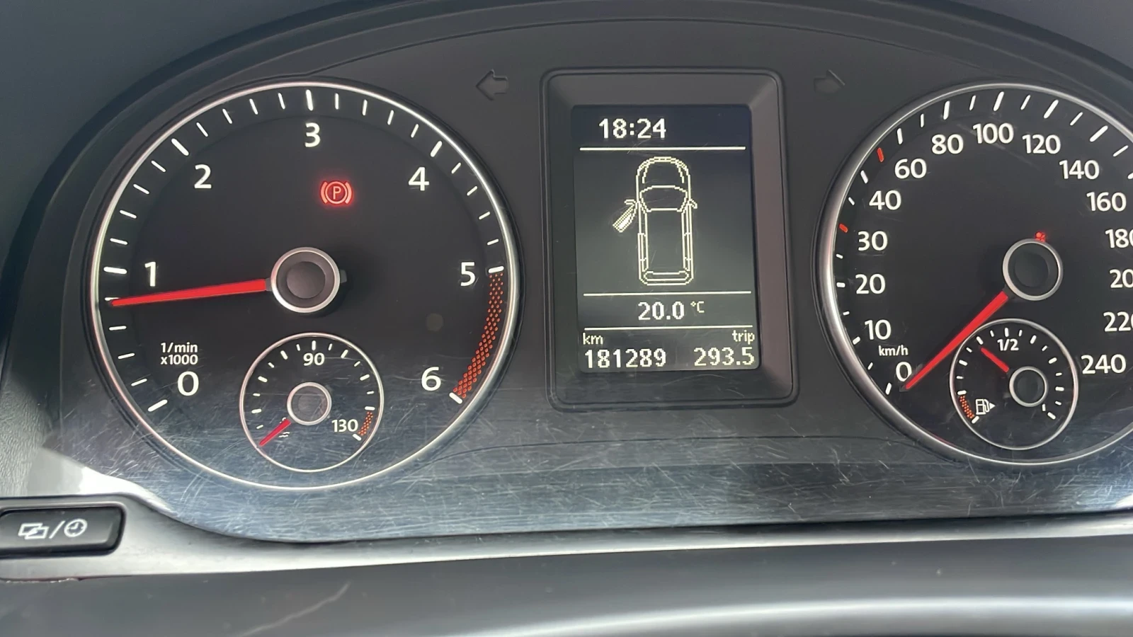 VW Touran, снимка 13 - Автомобили и джипове - 54313905