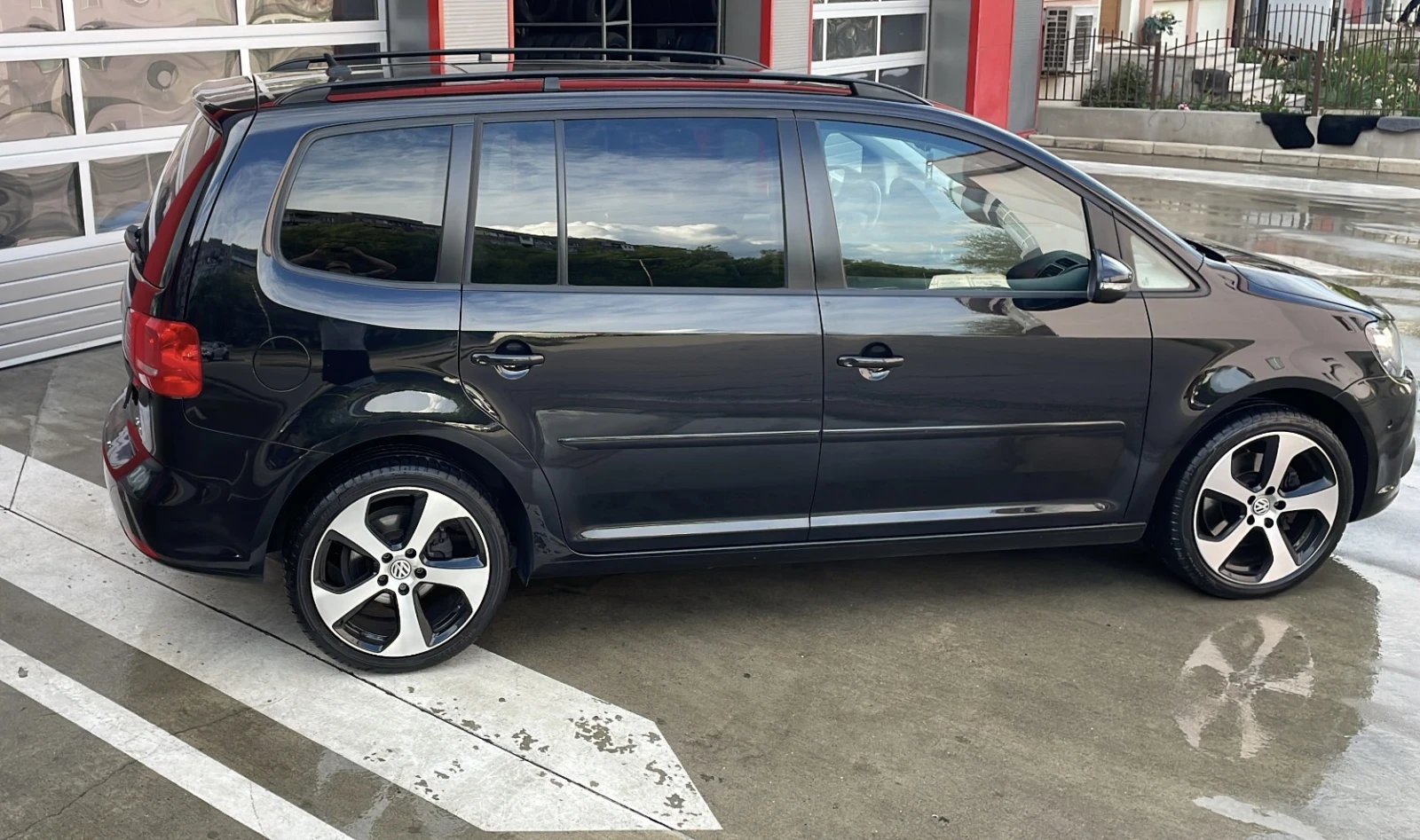 VW Touran, снимка 3 - Автомобили и джипове - 54313905