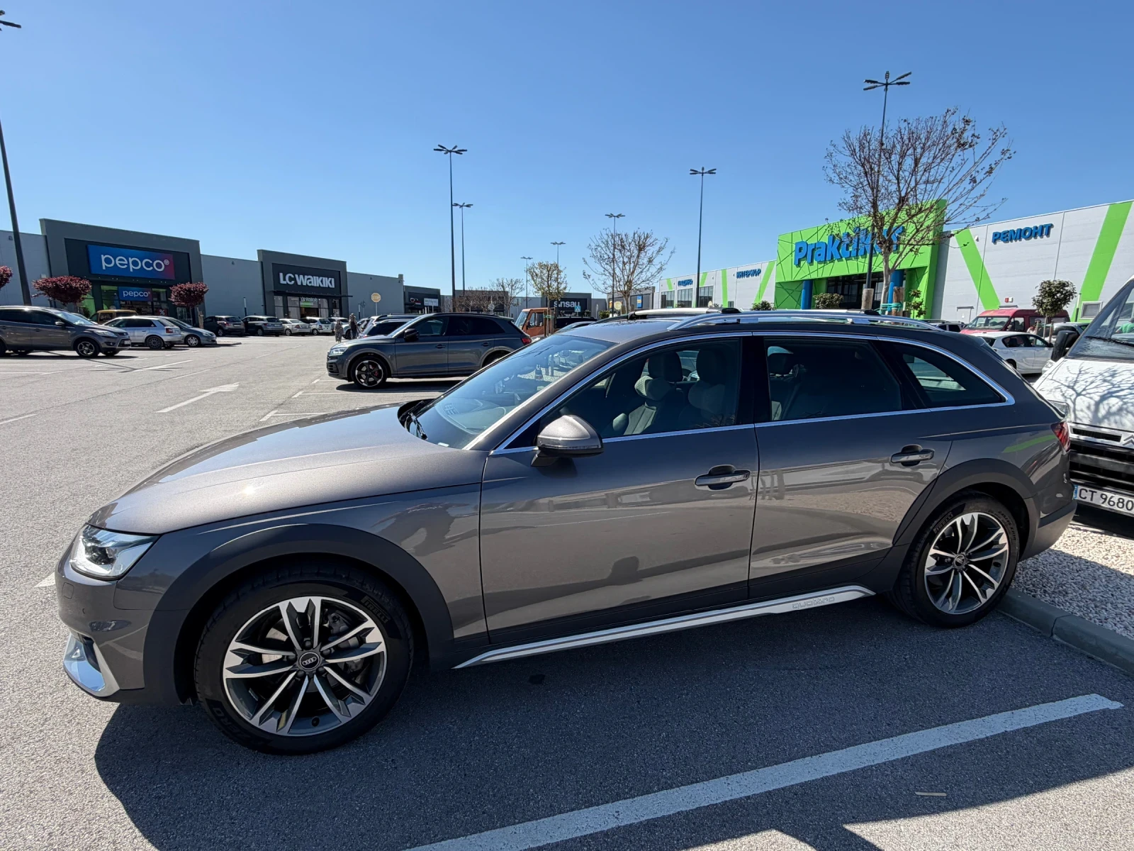 Audi A4 Allroad 2.0TDI, снимка 9 - Автомобили и джипове - 54484015