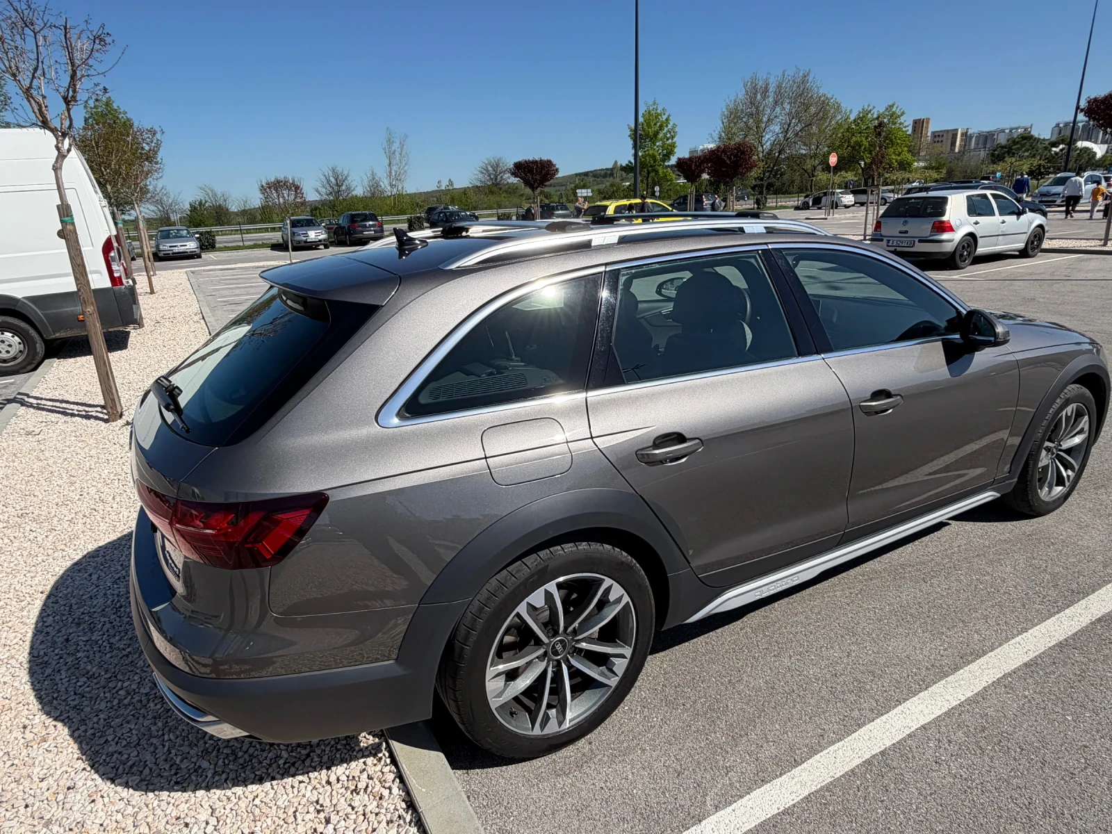Audi A4 Allroad 2.0TDI, снимка 13 - Автомобили и джипове - 54484015