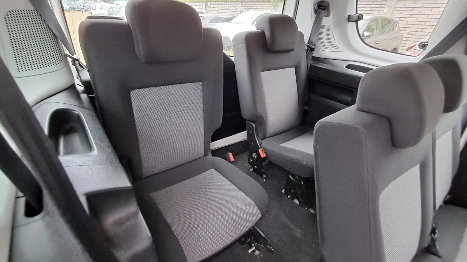 Fiat Doblo МАКСИ ПЪТНИК 7-МЕСТА РЕАЛ КМ ИЗКЛЮЧИТЕЛН СЕРВ КНИЖ, снимка 14 - Автомобили и джипове - 54520759