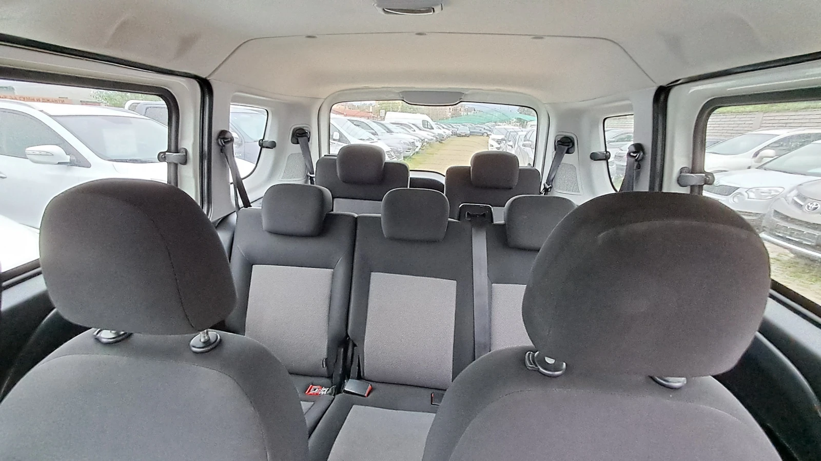 Fiat Doblo МАКСИ ПЪТНИК 7-МЕСТА РЕАЛ КМ ИЗКЛЮЧИТЕЛН СЕРВ КНИЖ, снимка 9 - Автомобили и джипове - 54520759