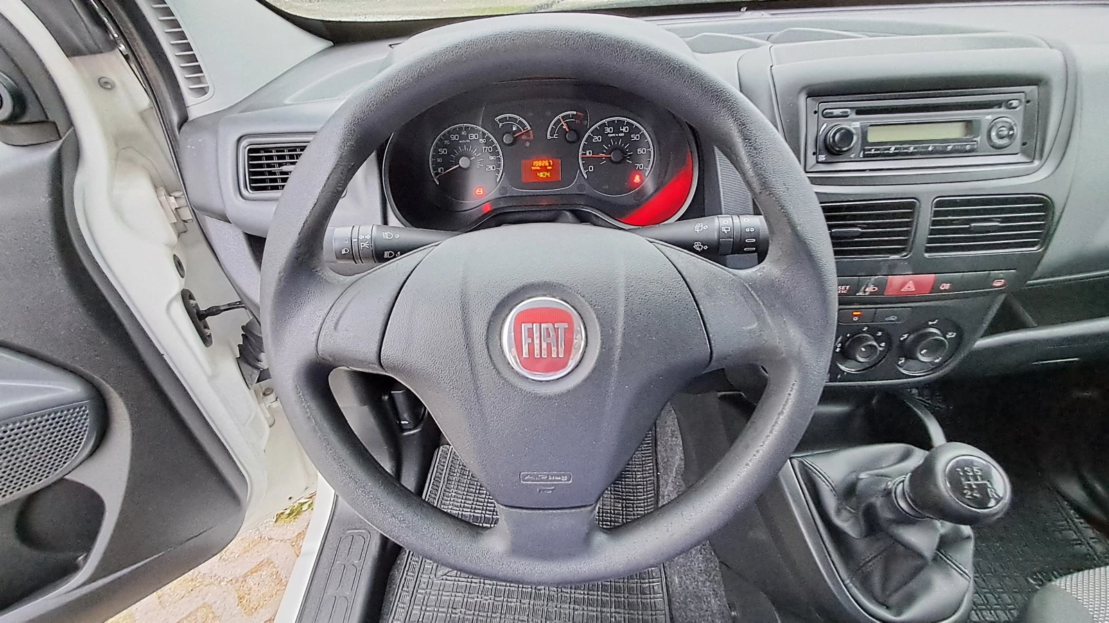 Fiat Doblo МАКСИ ПЪТНИК 7-МЕСТА РЕАЛ КМ ИЗКЛЮЧИТЕЛН СЕРВ КНИЖ, снимка 10 - Автомобили и джипове - 54520759