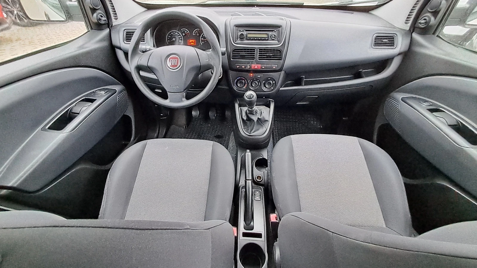 Fiat Doblo МАКСИ ПЪТНИК 7-МЕСТА РЕАЛ КМ ИЗКЛЮЧИТЕЛН СЕРВ КНИЖ, снимка 8 - Автомобили и джипове - 54520759