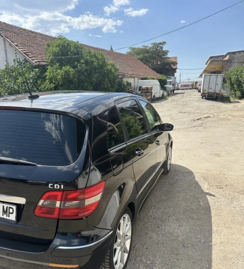 Mercedes-Benz B 200, снимка 4 - Автомобили и джипове - 54825546