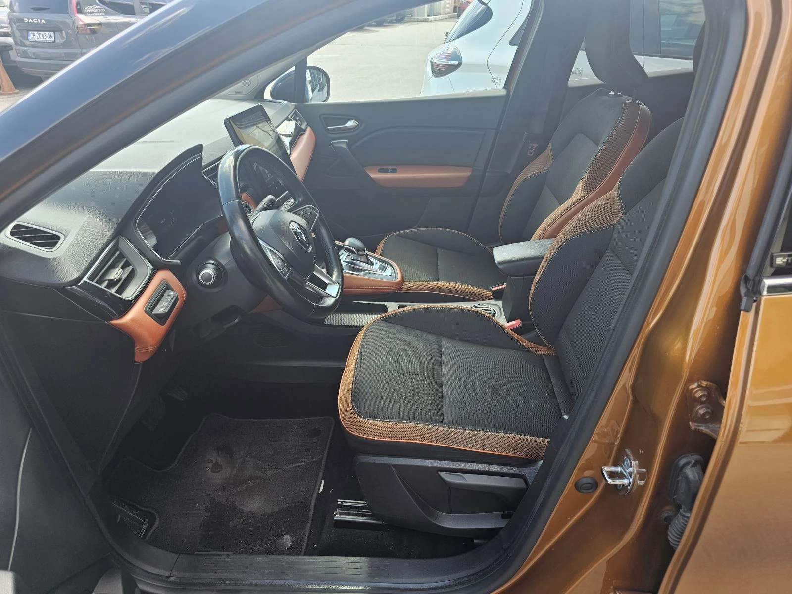 Renault Captur E-TECH HYBRID 92 EDC PLUG-IN | Mobile.bg � ����������� 12