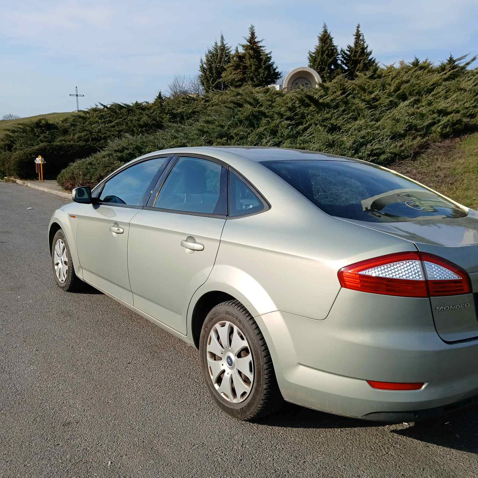 Ford Mondeo 1.8 TDCI (Напълно обслужена), снимка 4 - Автомобили и джипове - 54929369