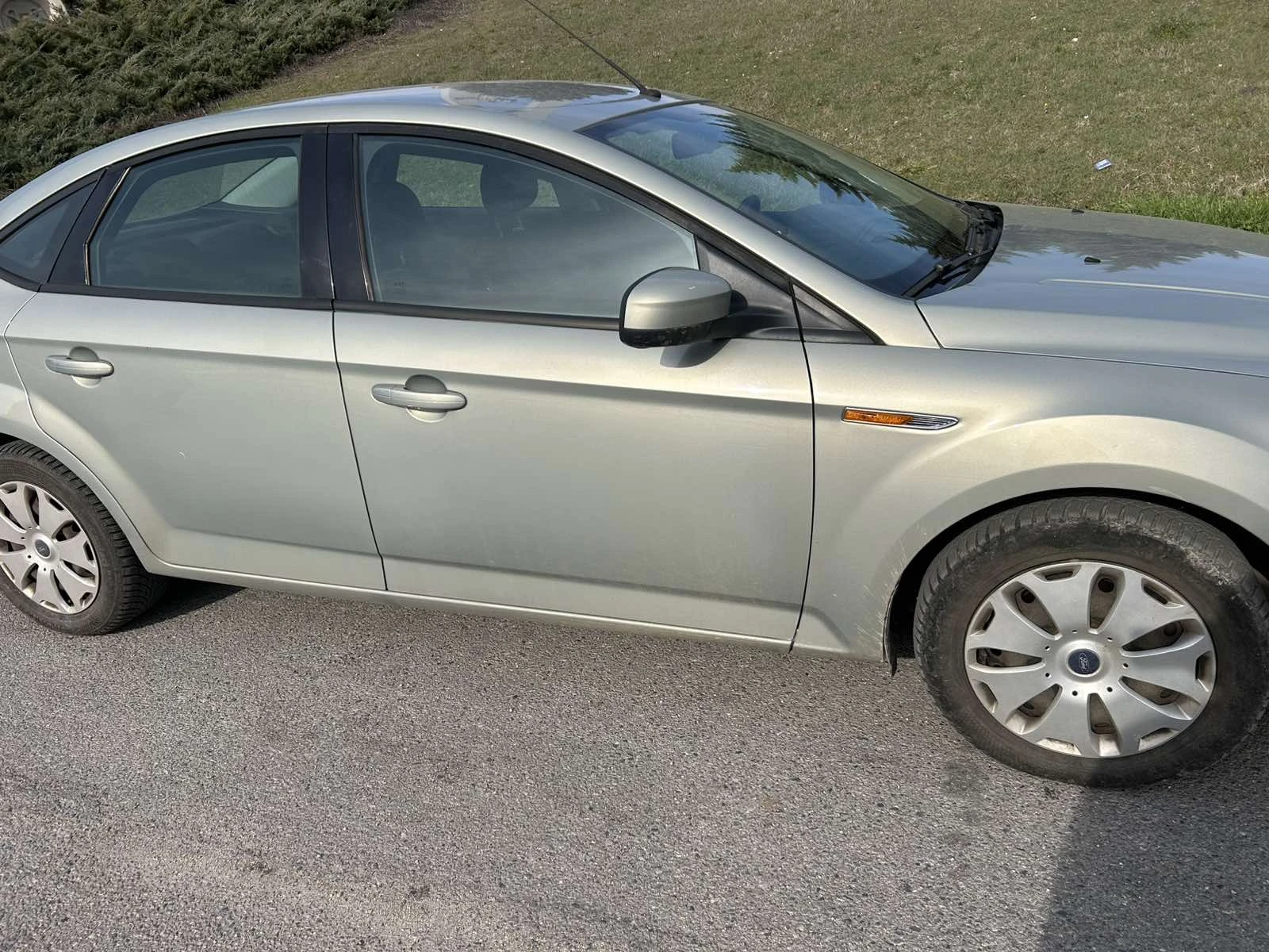 Ford Mondeo 1.8 TDCI (Напълно обслужена), снимка 6 - Автомобили и джипове - 54929369