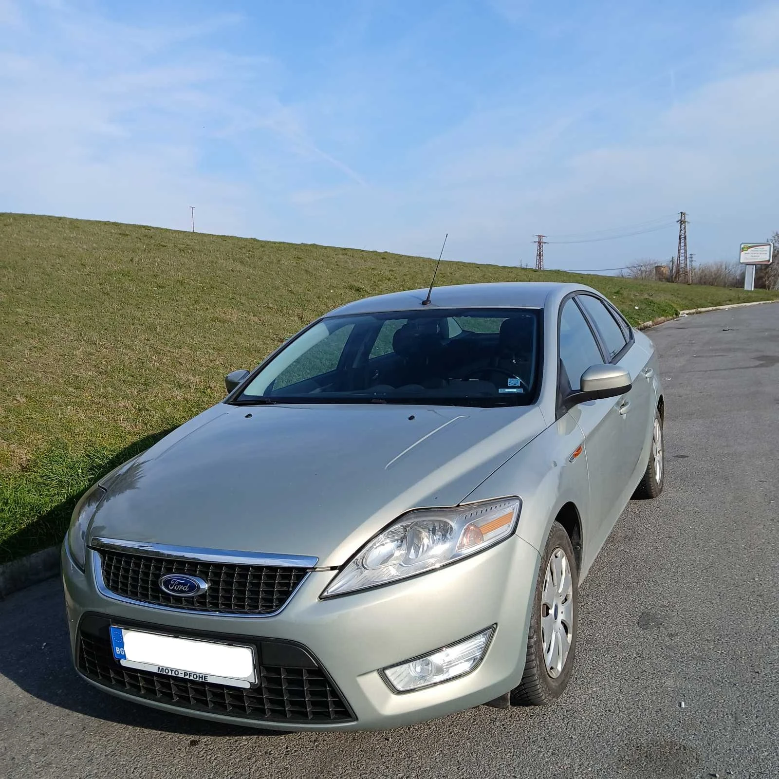 Ford Mondeo 1.8 TDCI (Напълно обслужена), снимка 3 - Автомобили и джипове - 54929369