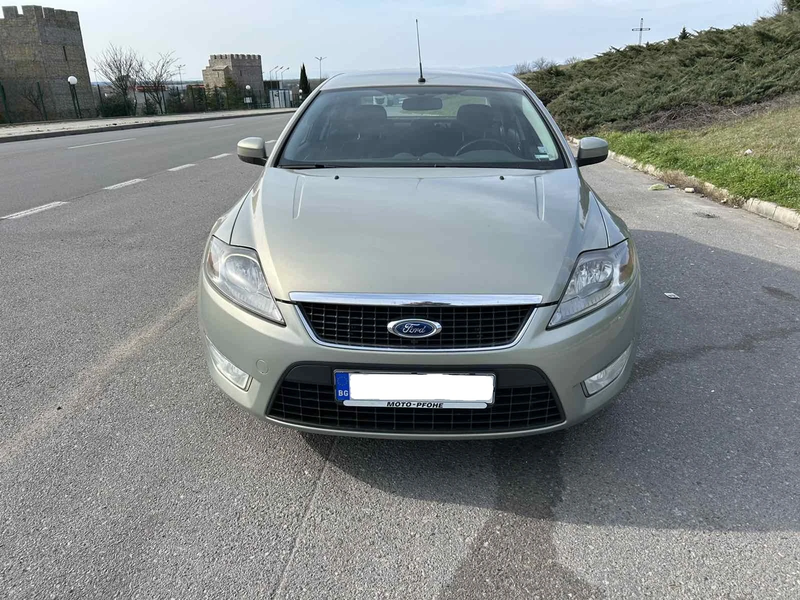 Ford Mondeo 1.8 TDCI (Напълно обслужена), снимка 2 - Автомобили и джипове - 54929369