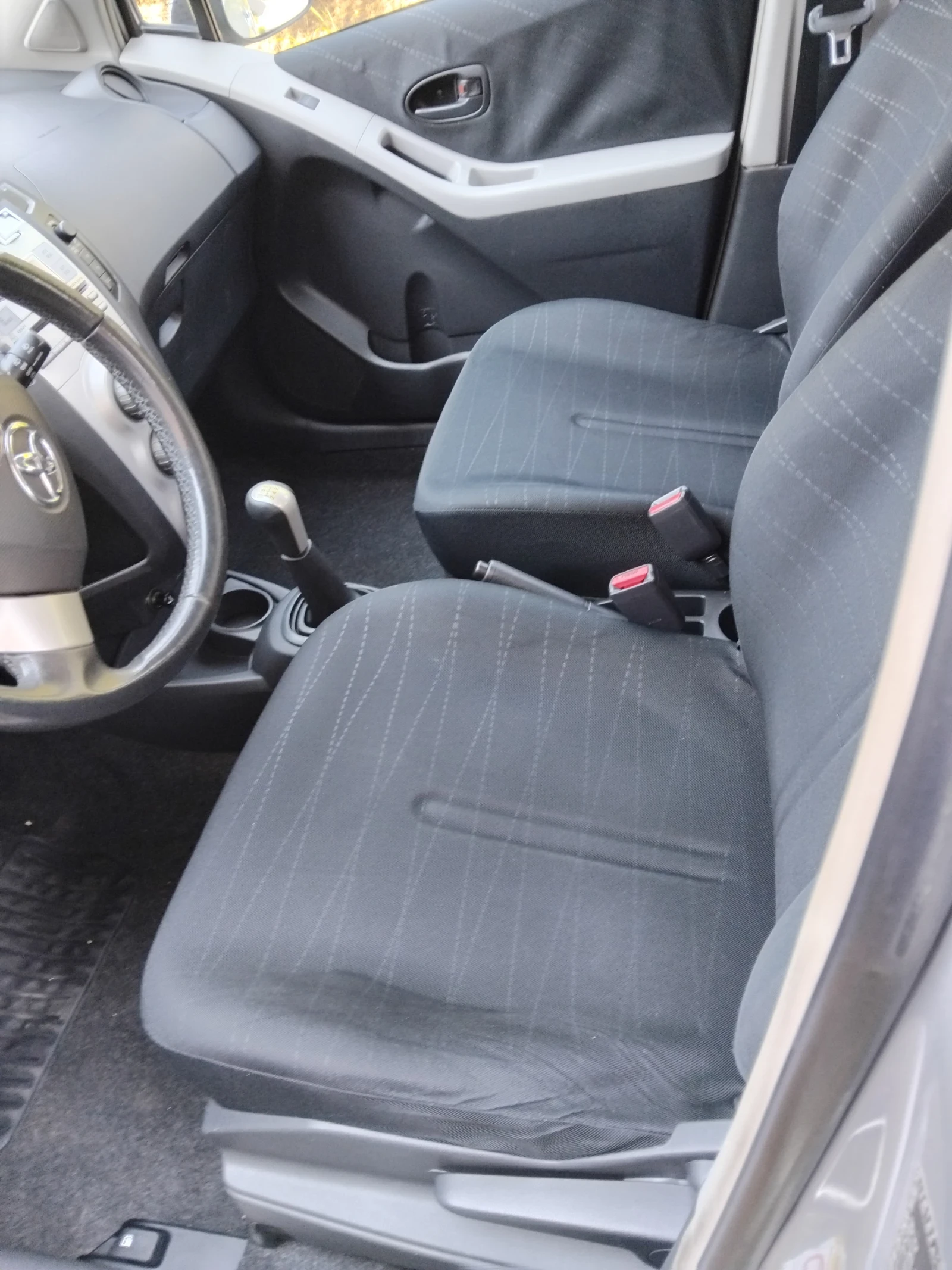 Toyota Auris, снимка 7 - Автомобили и джипове - 55202988
