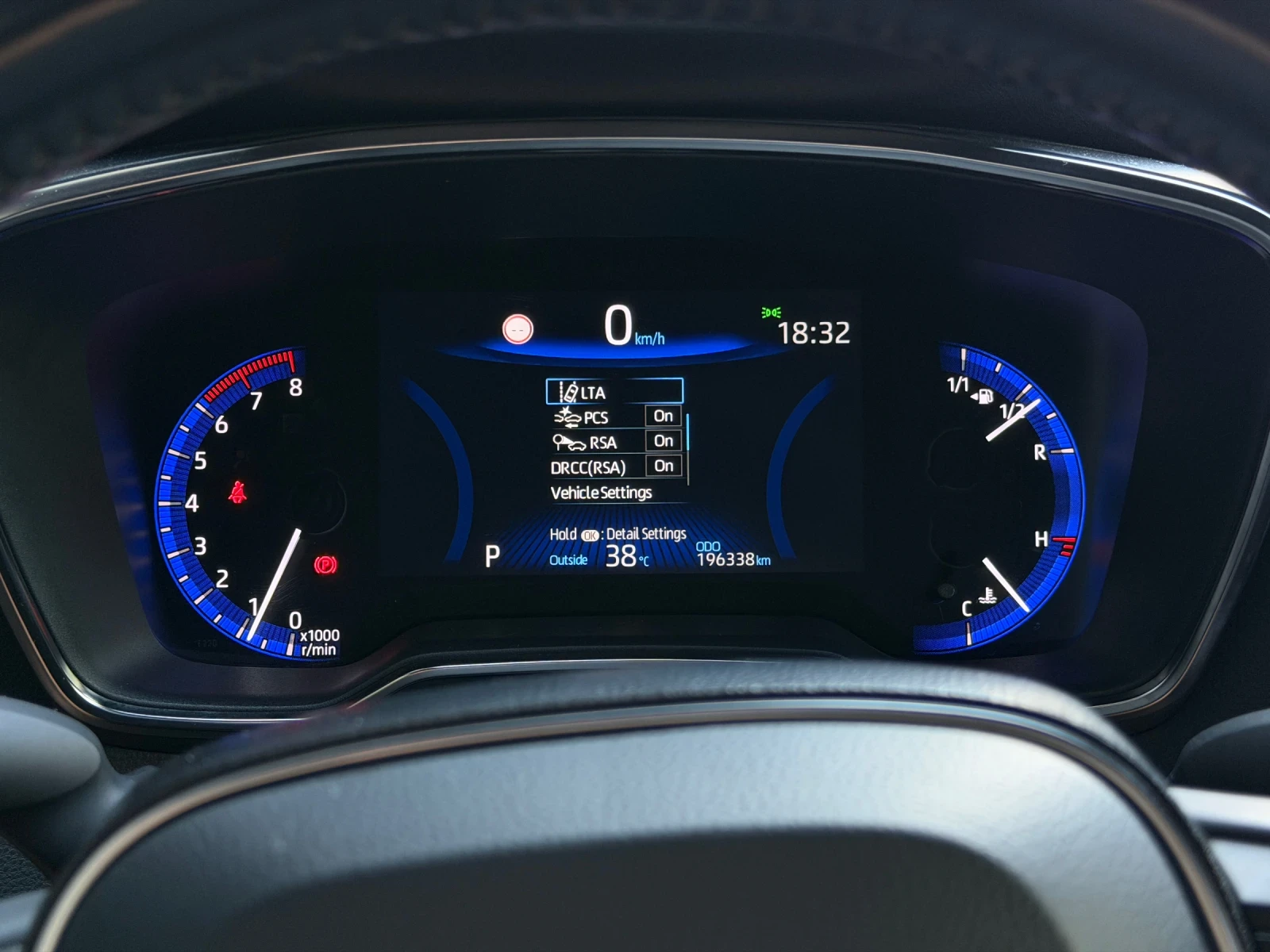 Toyota Corolla EXCLUSIVE EDITION , снимка 13 - Автомобили и джипове - 55104456