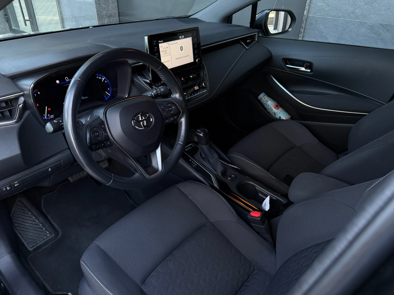 Toyota Corolla EXCLUSIVE EDITION , снимка 6 - Автомобили и джипове - 55104456